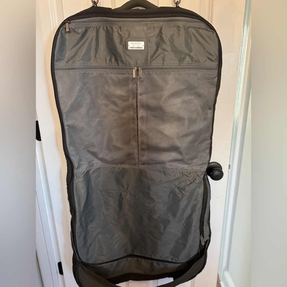 Briggs & Riley Travelware Transcend Bi-fold Garment Bag - Picture 4 of 14